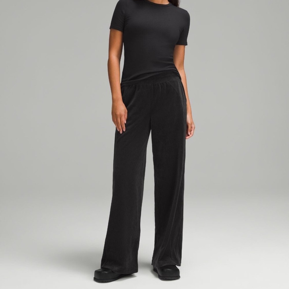 lululemon athletica Scuba Mid-Rise Wide-Leg Pant *Velvet Cord